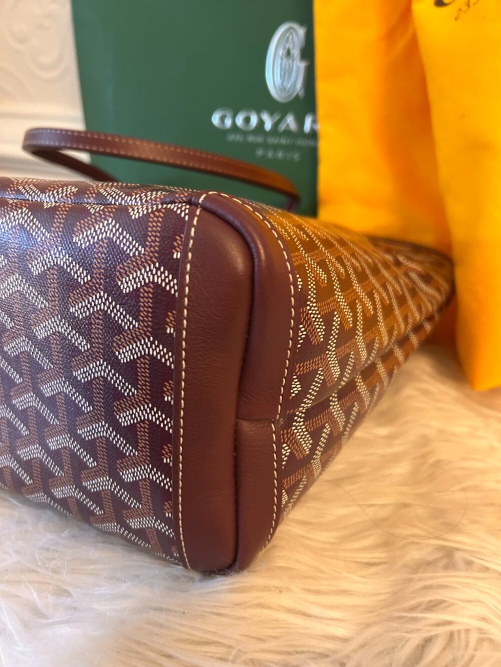 GOYARD Artois PM in Bordeaux with shopping tote, dust bag, original receipt - Picture 9 of 11
